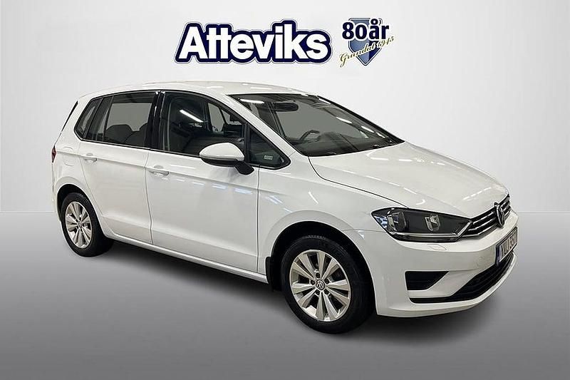 Vit Begagnad 2017 VW Golf VII Halvkombi | 159 900 kr (Marknadspris) - Bild 1/4