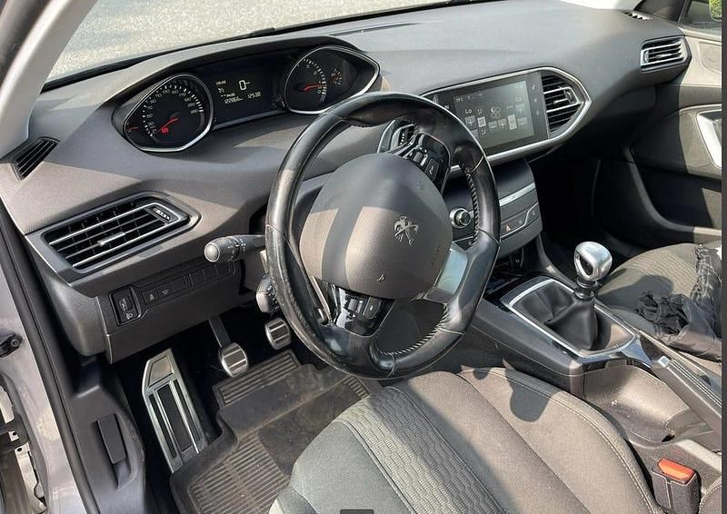 Begagnad Peugeot 308 131 HK (96 kW) 2016