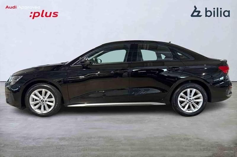 Svart Begagnad 2022 Audi A3 Sedan | 249 900 kr - Bild 1/1