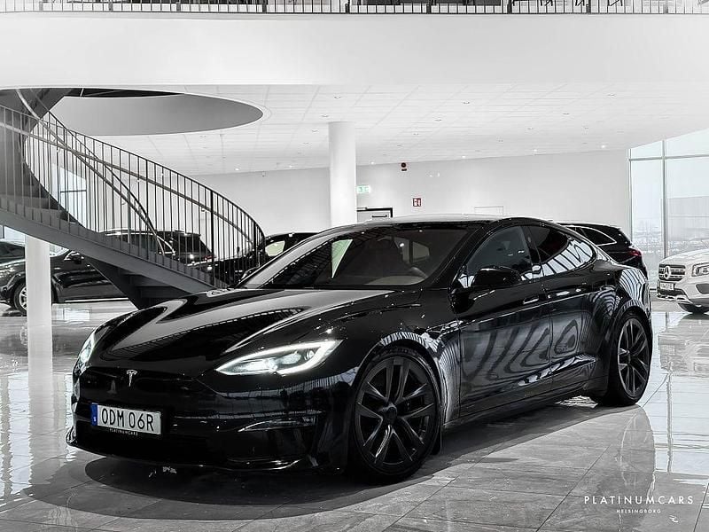 Begagnad Tesla Model S Plaid 759 kW (1033 HK) 2022 Svart Halvkombi