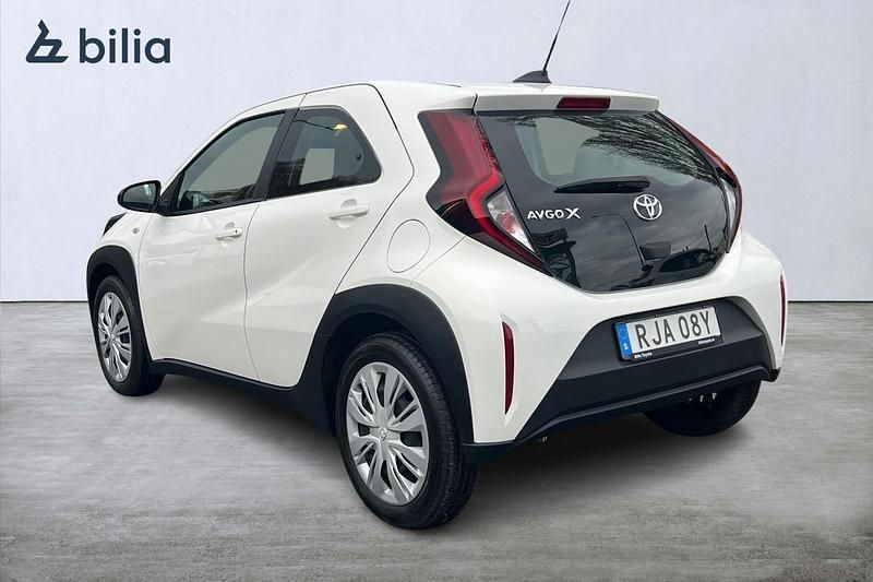 Begagnad Toyota Aygo X Play 72 HK (52 kW) 2022 Vit SUV