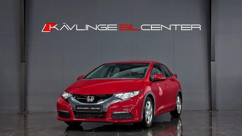 Röd Begagnad 2012 Honda Civic Sport Halvkombi | 119 900 kr (Marknadspris) - Bild 1/4