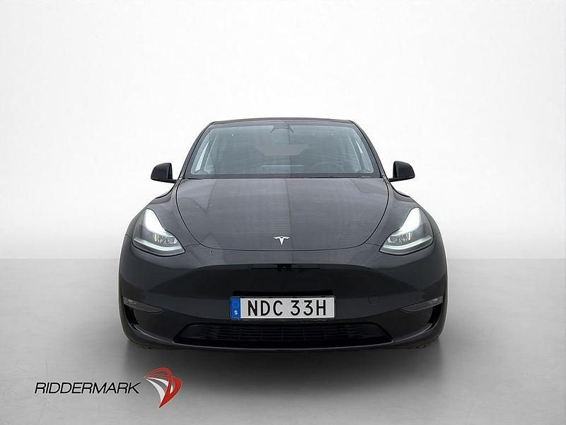 Begagnad Tesla Model Y Long Range AWD 378 kW (514 HK) 2023 Svart SUV