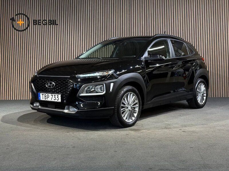 Svart Begagnad 2018 Hyundai Kona SUV | 154 700 kr (Marknadspris) - Bild 1/4