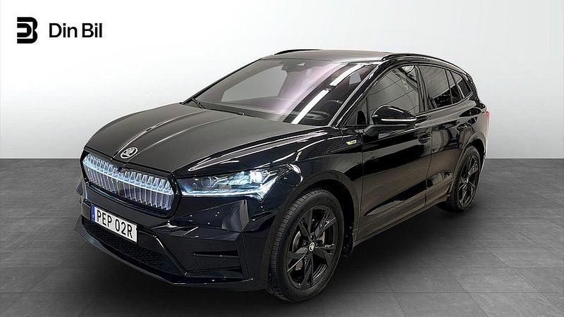 Svart (black magic metallic) Begagnad 2024 Skoda Enyaq iV RS SUV | 609 900 kr - Bild 1/4