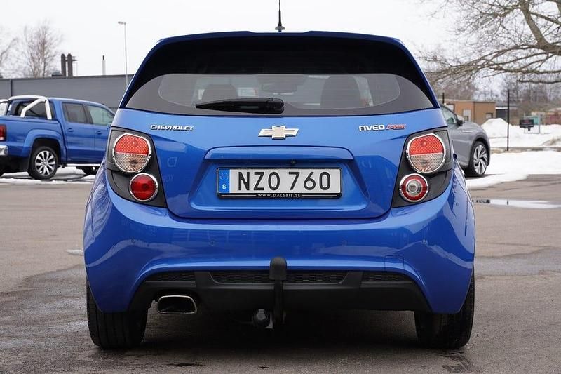 Begagnad Chevrolet Aveo 140 HK (102 kW) 2014 Boracay blue metallic