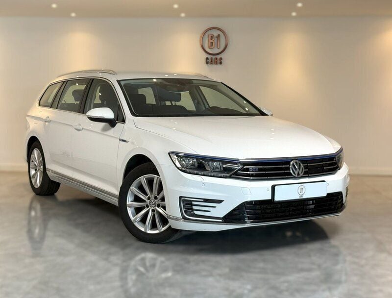 Begagnad 2018 VW Passat GTE Kombi | 159 000 kr (Bra pris) - Bild 1/4