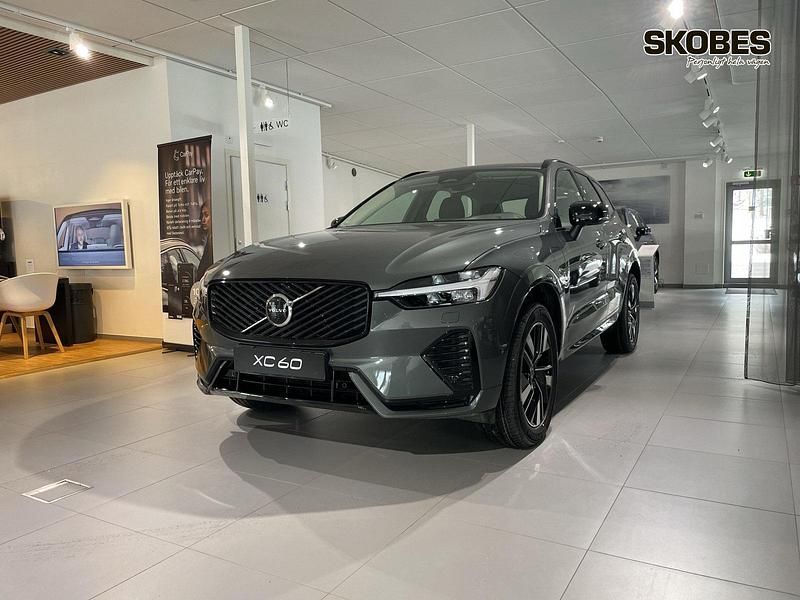 Ny Volvo XC60 2026 Grön SUV