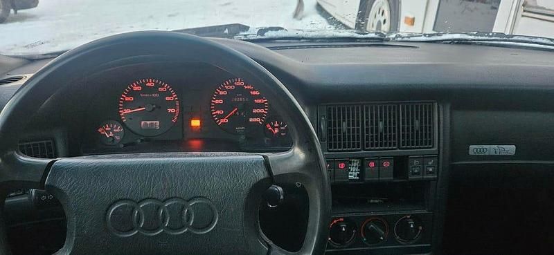 Begagnad Audi Quattro 115 HK (84 kW) 1991 Sportkupé
