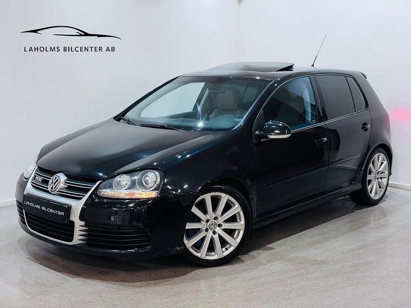 Svart Begagnad 2008 VW Golf VI R Halvkombi | 99 900 kr - Bild 1/4