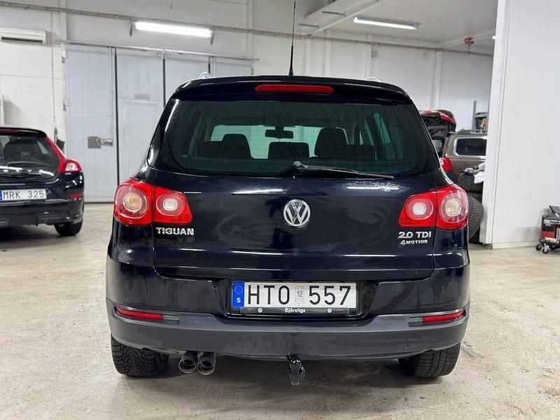 Begagnad VW Tiguan Sportline 140 HK (102 kW) 2009 Svart SUV