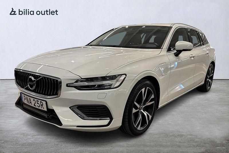 Vit Begagnad 2021 Volvo V60 Inscription Kombi | 324 900 kr (Marknadspris) - Bild 1/4