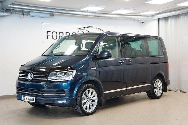 Blå Begagnad 2016 VW Multivan Highline Minibuss | 399 000 kr (Marknadspris) - Bild 1/4