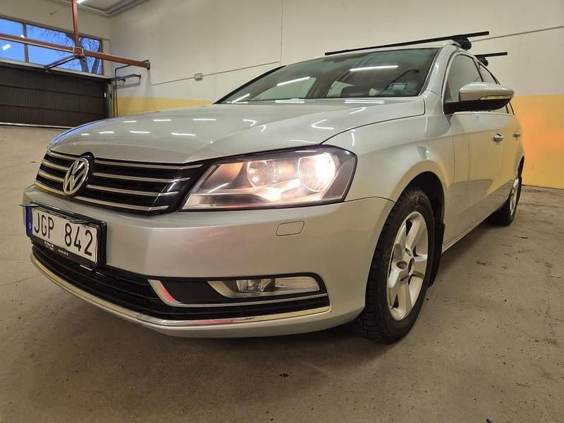 Begagnad 2011 VW Passat Kombi | 32 000 kr (Marknadspris) - Bild 1/4
