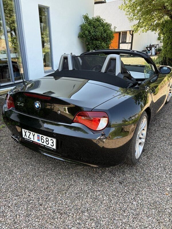 Svart Begagnad 2006 BMW Z4 Advantage Cab | 175 000 kr - Bild 1/4