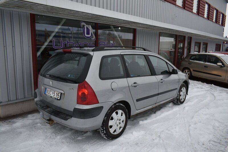 Begagnad Peugeot 307 136 HK (100 kW) 2004 Grå Kombi