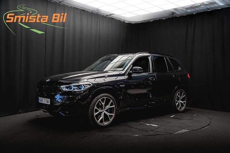 Svart Begagnad 2022 BMW X5 M Sport SUV | 749 900 kr - Bild 1/3