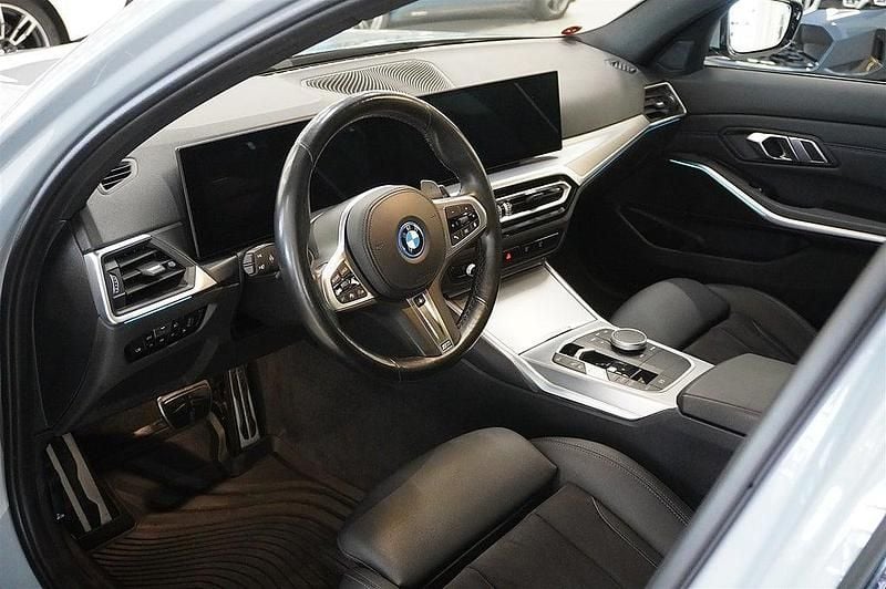 Begagnad BMW 330e M Sport 184 HK (135 kW) 2022 Grå Kombi