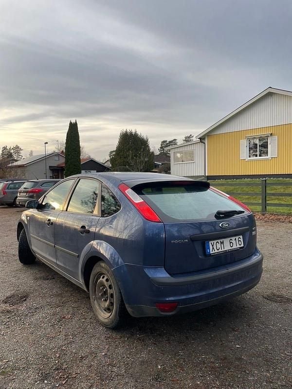 Begagnad 2006 Ford Focus Halvkombi | 24 999 kr (Marknadspris) - Bild 1/4