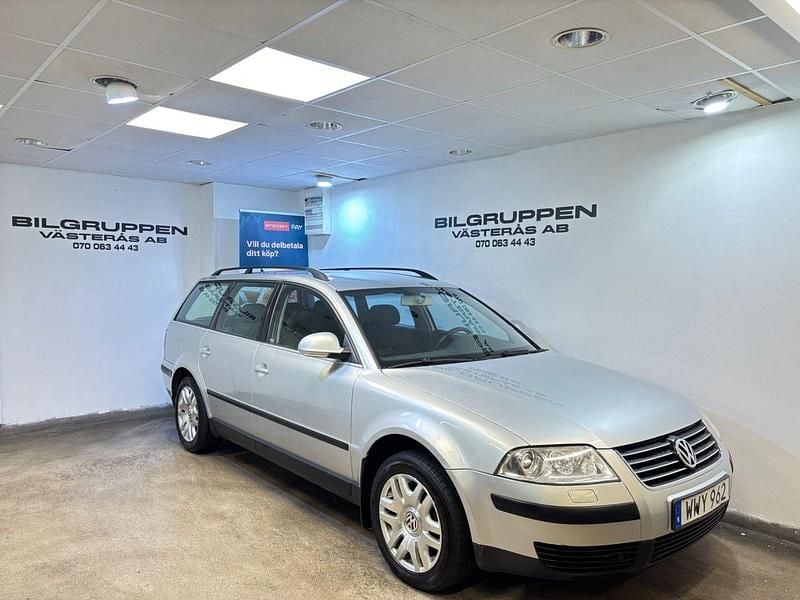 Silver Begagnad 2005 VW Passat Kombi | 19 900 kr (Marknadspris) - Bild 1/4