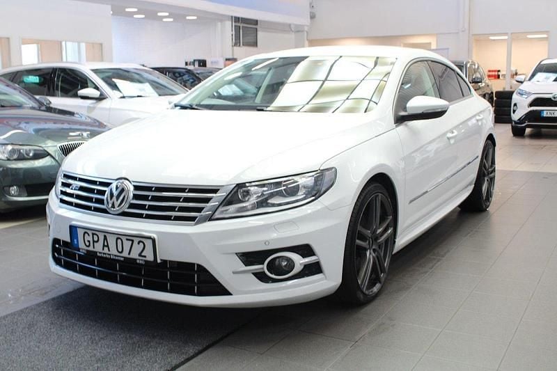 Vit Begagnad 2015 VW CC R-line Sedan | 169 900 kr (Marknadspris) - Bild 1/4