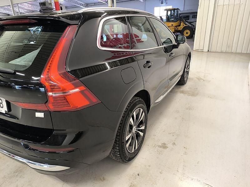 Begagnad Volvo XC60 Core 253 HK (186 kW) 2023 Svart SUV