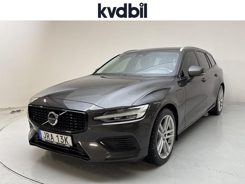 Grå Begagnad 2023 Volvo V60 Kombi | 295 000 kr (Superpris) - Bild 1/3