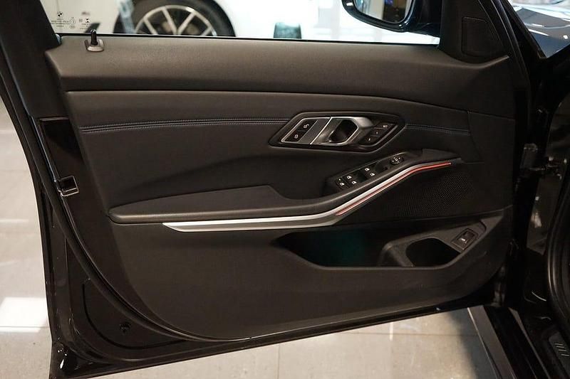 Begagnad BMW 330 M Sport 258 HK (189 kW) 2020 Svart Sedan