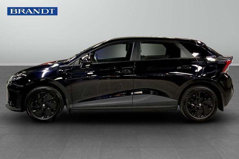 Begagnad MG MG4 EV 2023 Svart Halvkombi