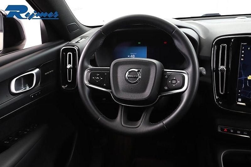 Begagnad Volvo EX40 Ultra 188 kW (256 HK) 2024 Ljusbrun SUV