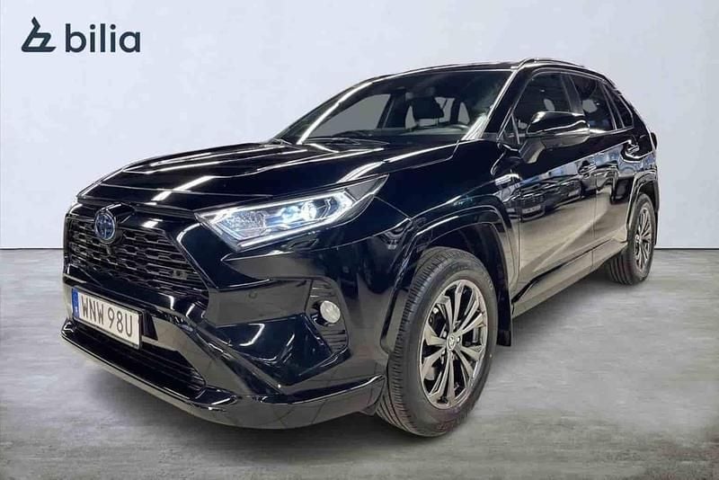 Svart Begagnad 2021 Toyota RAV4 Hybrid SUV | 369 900 kr (Marknadspris) - Bild 1/1