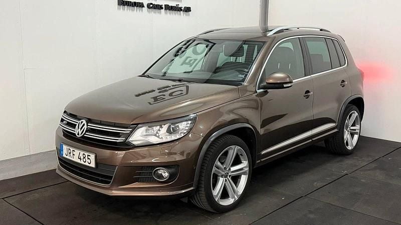 Brun Begagnad 2014 VW Tiguan Sportline SUV | 149 900 kr (Lite dyr) - Bild 1/4