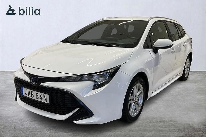 Vit Begagnad 2022 Toyota Corolla Active Kombi | 279 900 kr (Lite dyr) - Bild 1/4