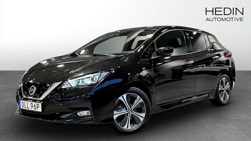 Svart Begagnad 2021 Nissan Leaf N-Connecta Halvkombi | 199 900 kr (Marknadspris) - Bild 1/4