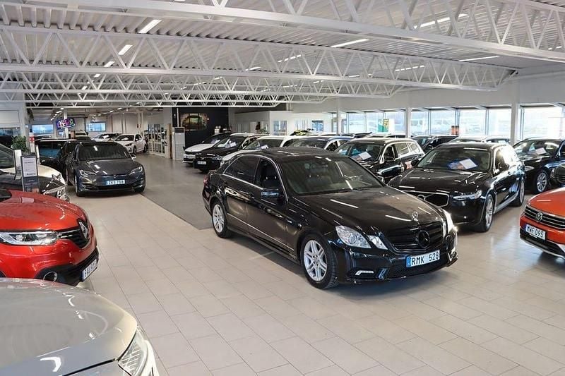 Begagnad Mercedes E250 Avantgarde 204 HK (150 kW) 2011 Svart Sedan