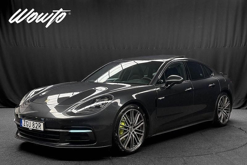 Grå Begagnad 2019 Porsche Panamera 4 Sedan | 719 800 kr (Marknadspris) - Bild 1/3