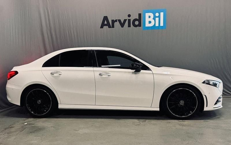 Vit Begagnad 2020 Mercedes A220 AMG Sedan | 294 700 kr - Bild 1/4
