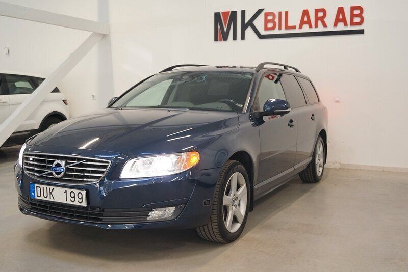 Mörkblå (blå) Begagnad 2014 Volvo V70 Kombi | 169 900 kr (Dyr) - Bild 1/4