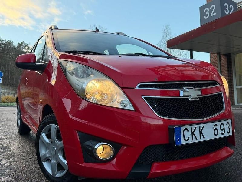 Röd Begagnad 2010 Chevrolet Spark Halvkombi | 17 800 kr (Bra pris) - Bild 1/4