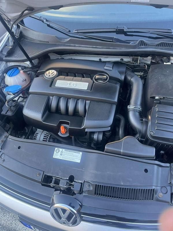 Begagnad VW Golf VI 102 HK (75 kW) 2011 Halvkombi