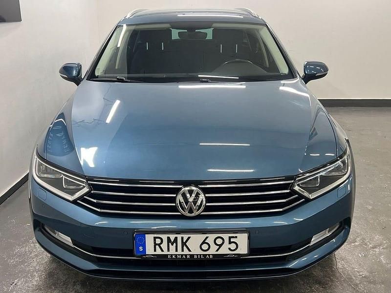 Begagnad VW Passat 150 HK (110 kW) 2017 Blå Kombi