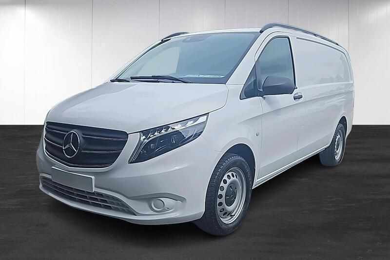 Vit Ny 2024 Mercedes Vito Minibuss | 410 774 kr - Bild 1/4