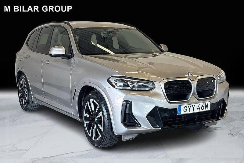 Silver Begagnad 2023 BMW iX3 M Sport SUV | 509 000 kr - Bild 1/4