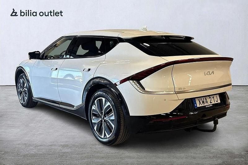 Begagnad Kia EV6 Base 239 kW (325 HK) 2023 Vit SUV