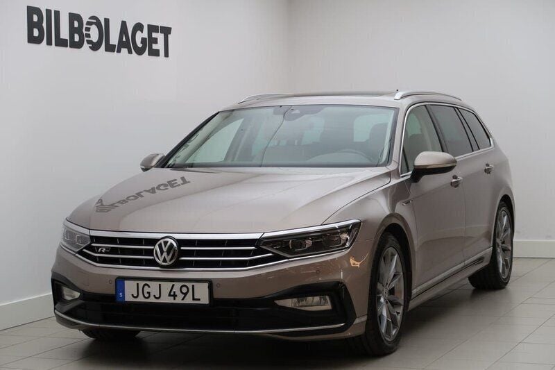Ljusbrun Begagnad 2019 VW Passat GT Kombi | 269 500 kr (Marknadspris) - Bild 1/4