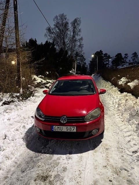 Begagnad VW Golf VI 102 HK (75 kW) 2011 Halvkombi