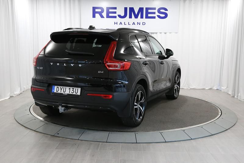 Begagnad Volvo XC40 Plus 200 HK (147 kW) 2023 Svart SUV