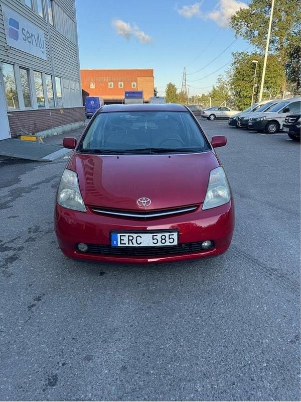 Röd Begagnad 2008 Toyota Prius Halvkombi | 55 000 kr (Marknadspris) - Bild 1/4
