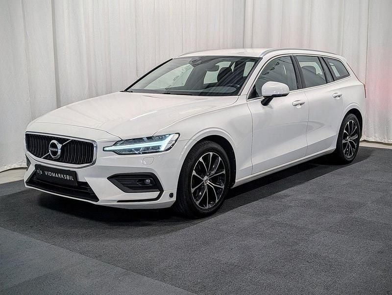 Vit Begagnad 2020 Volvo V60 Momentum Kombi | 244 900 kr (Marknadspris) - Bild 1/4
