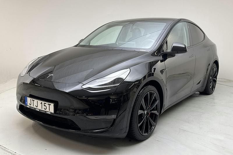 Begagnad Tesla Model Y Performance 392 kW (534 HK) 2023 Svart SUV
